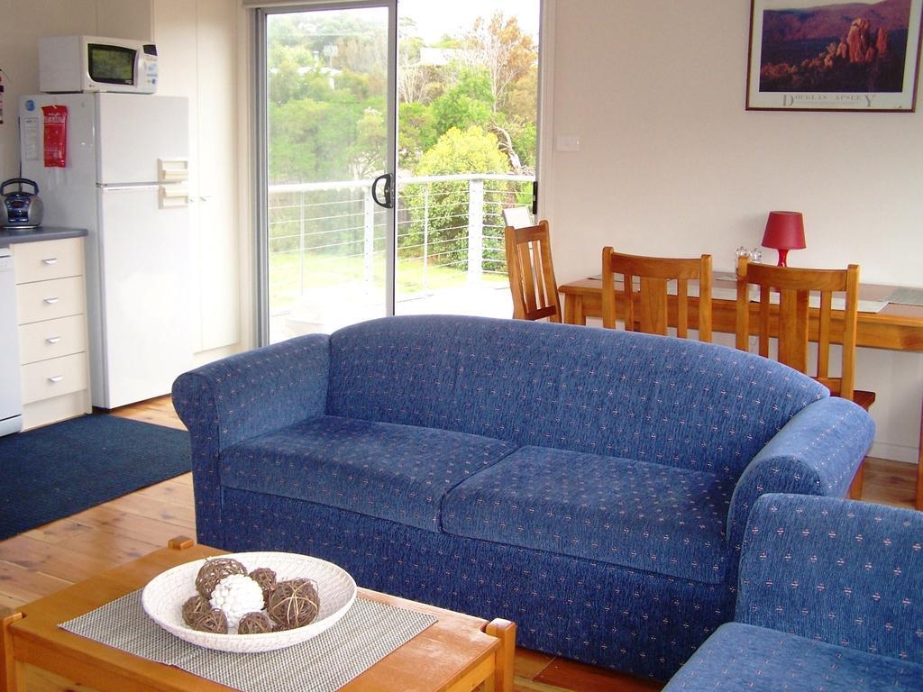 Pebble Shack Villa Coles Bay Room photo