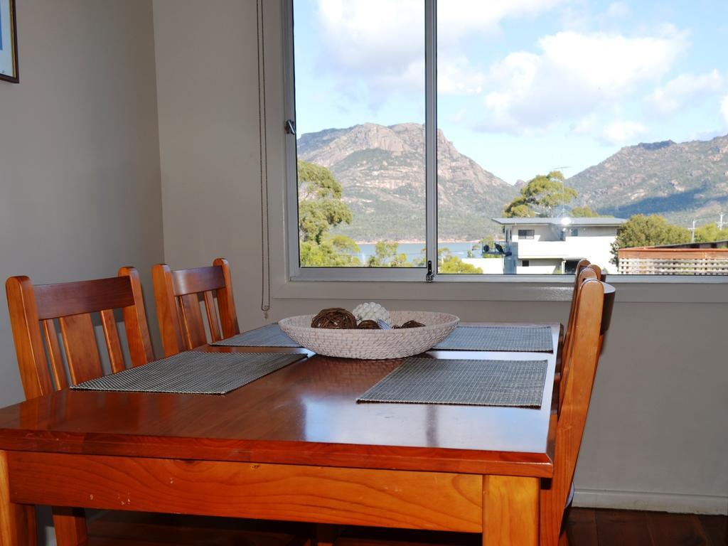 Pebble Shack Villa Coles Bay Room photo